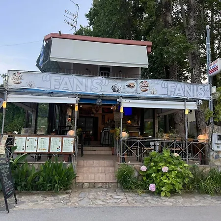 Fanis